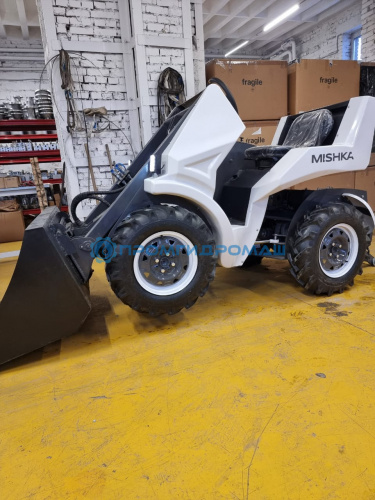 Фронтальный минипогрузчик МИШКА FR18